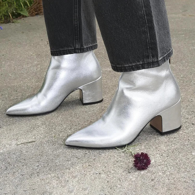 Stivali con punta affilata e tacco spesso color argento metallizzato [Pre-ordine]