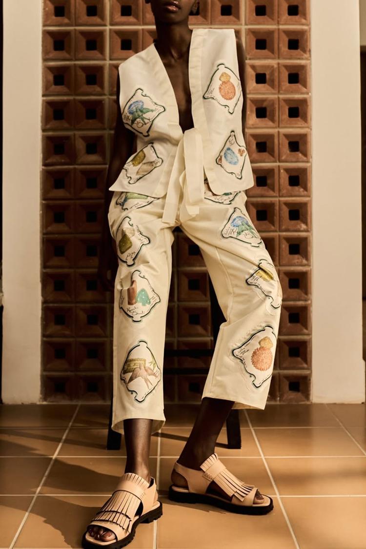 Sandali con punta aperta e decorazioni con frange in tinta unita, marrone chiaro [Pre-ordine]