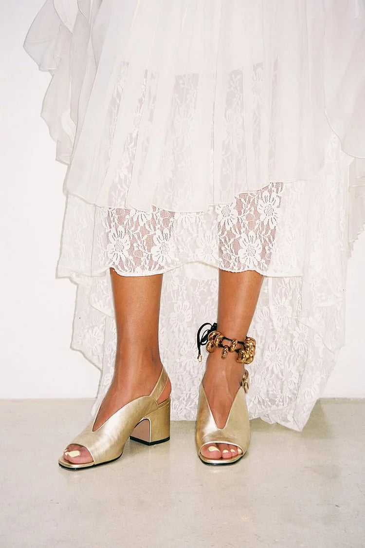 Metallischer Glanz V-förmige Rille Peeptoe Slingback Gold Klobige Absätze