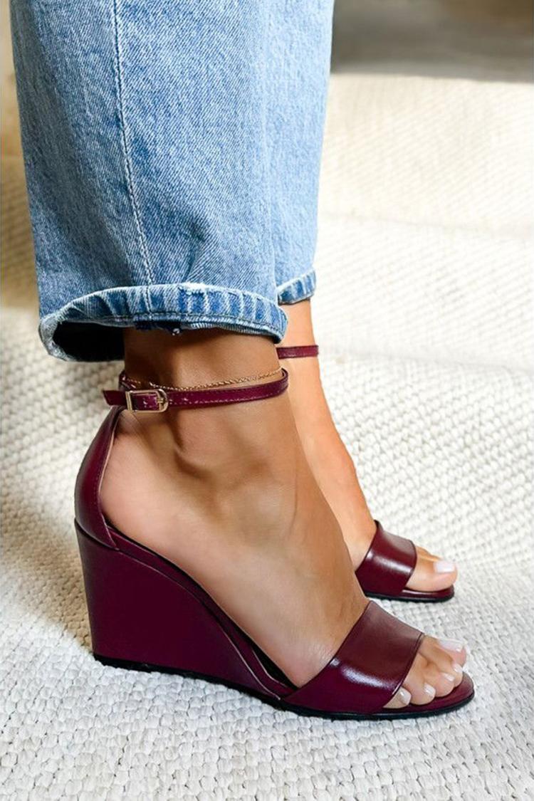 Zeppe bordeaux con punta tonda, cinturino alla caviglia e fibbia [Pre-ordine]