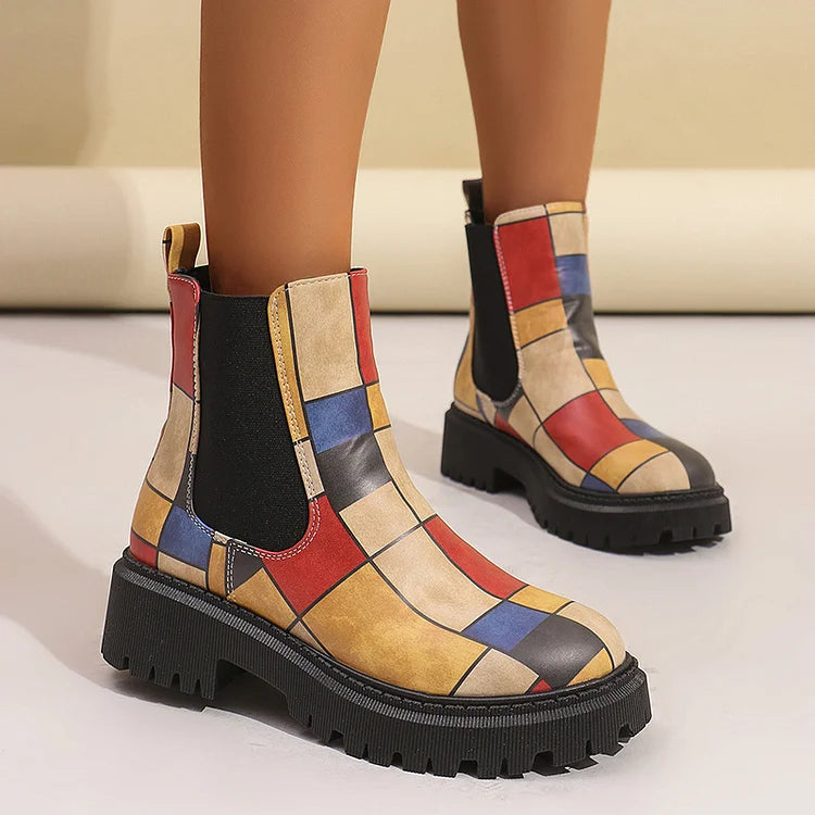 Patchwork-Stiefeletten mit klobigem Absatz und mehrfarbigem Aufdruck und runder Zehenpartie