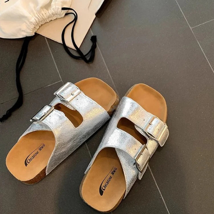 Pantofole leggere vintage con doppia punta, fibbie e plateau quadrato sul collo del piede