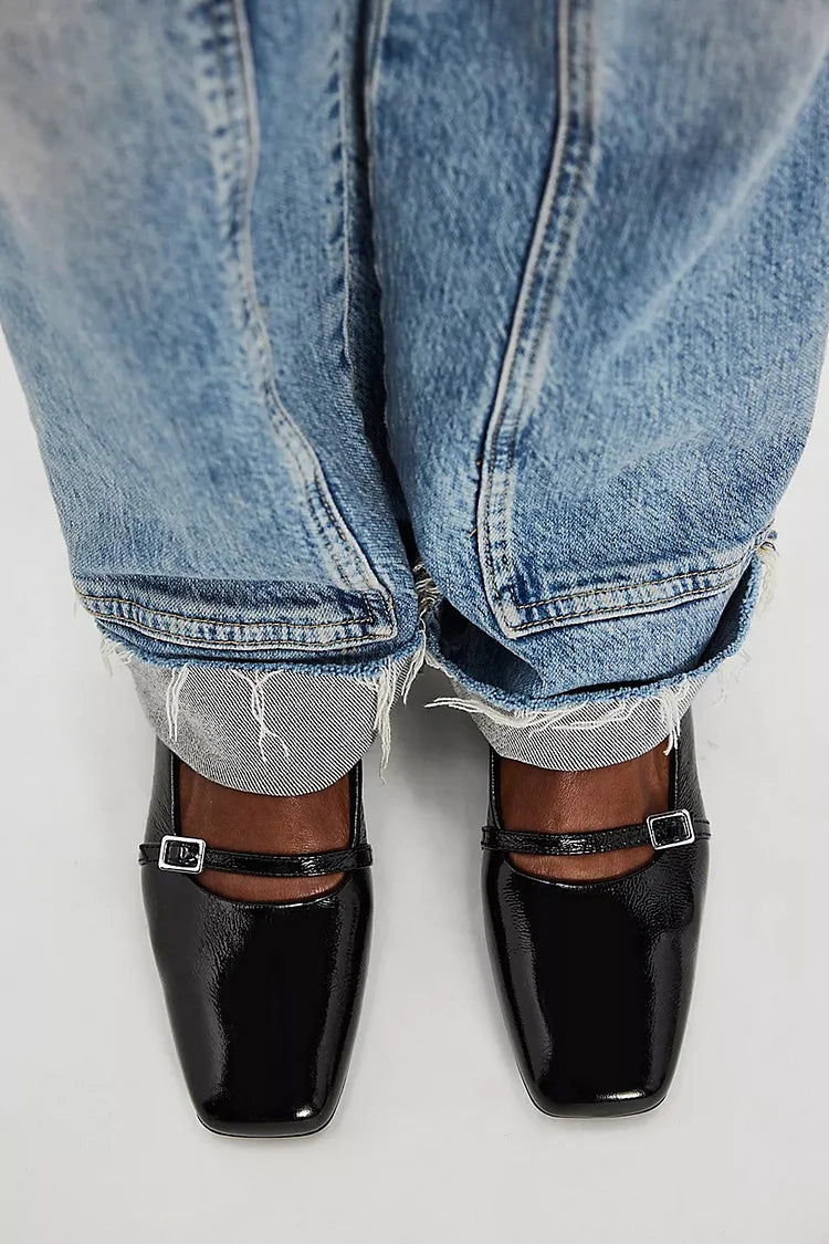 Sandali con tacco basso, neri, tinta unita, con cinturino sul collo del piede e fibbia, punta quadrata [Pre-ordine]