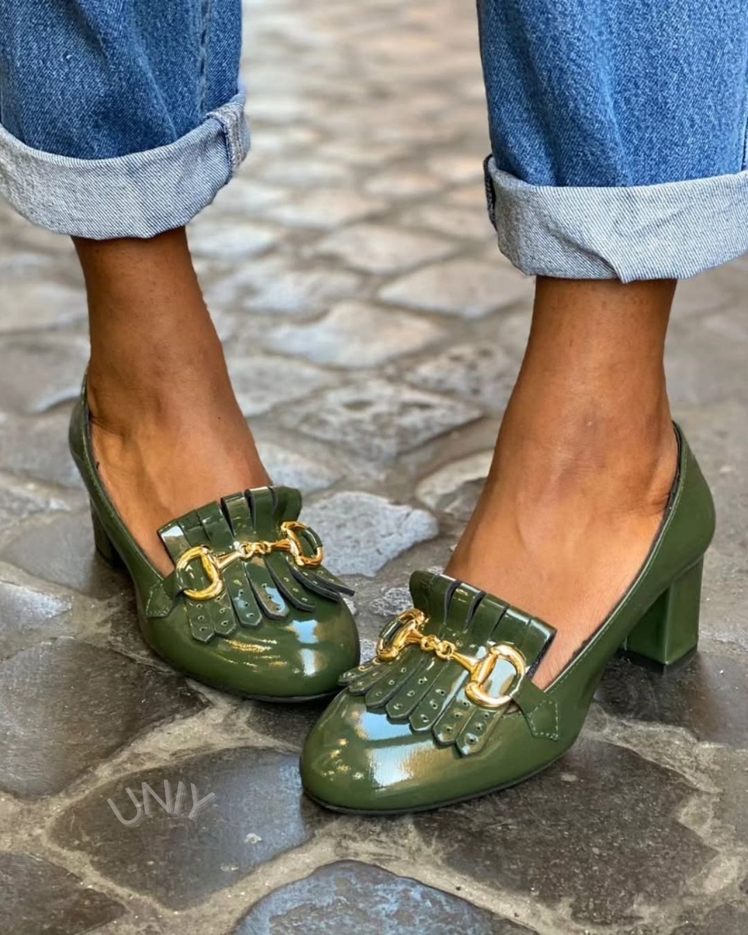 Escarpins à talons blocs en cuir verni vert foncé avec mors et kiltie [Précommande]