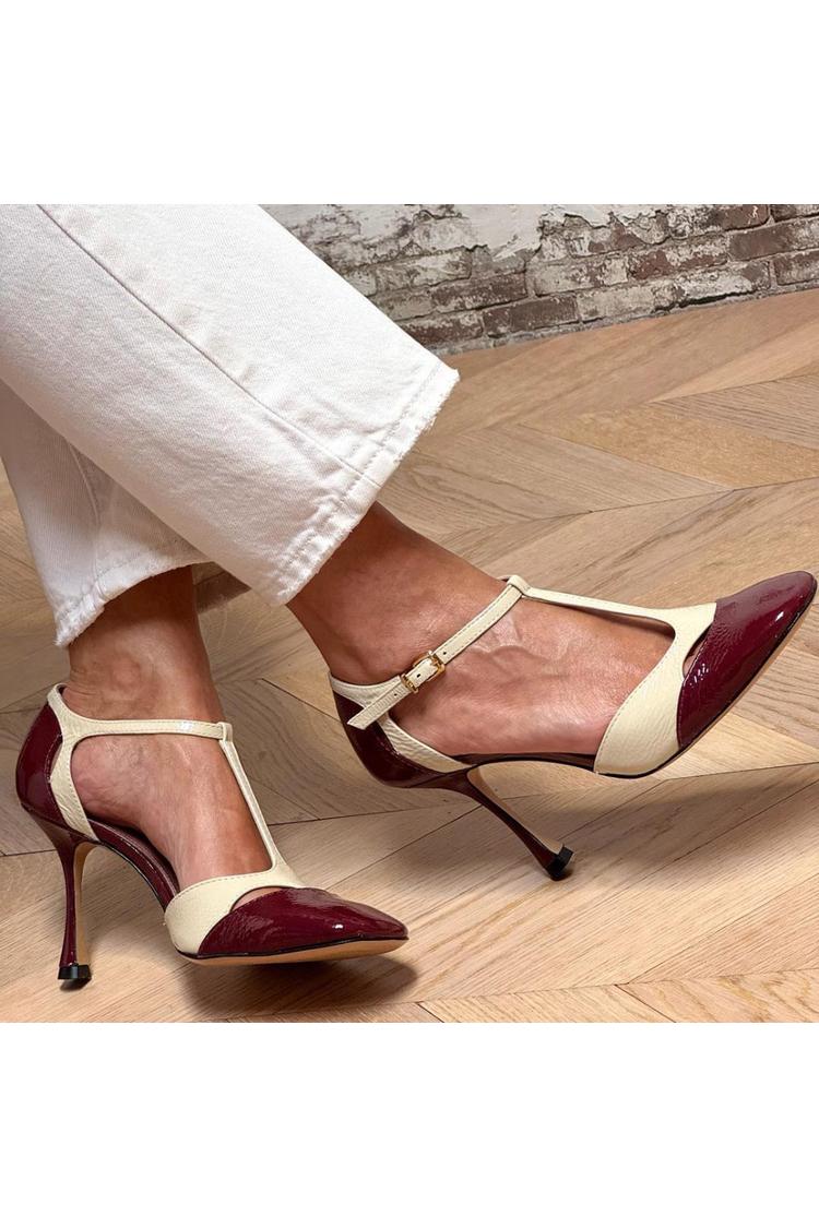 Zweifarbige T-Riemen Cut-Out Schnalle Burgunder Stiletto Absätze [Vorbestellung]