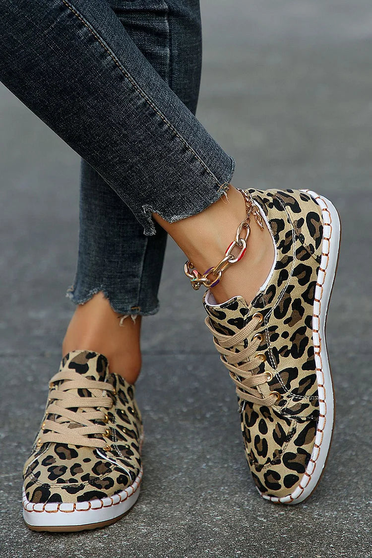 Leopard Print Stitch Detail Round Toe Lace Up Sneakers