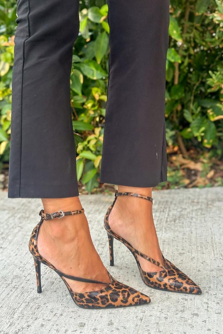 Scarpe con tacco a spillo, punta affilata, fibbia alla caviglia e stampa leopardata [Pre-ordine]