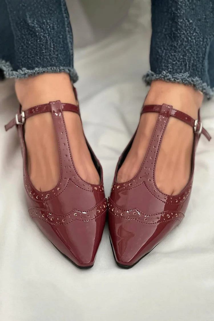Ballerine bordeaux con punta a punta e patchwork con fibbia a T [Pre-ordine]