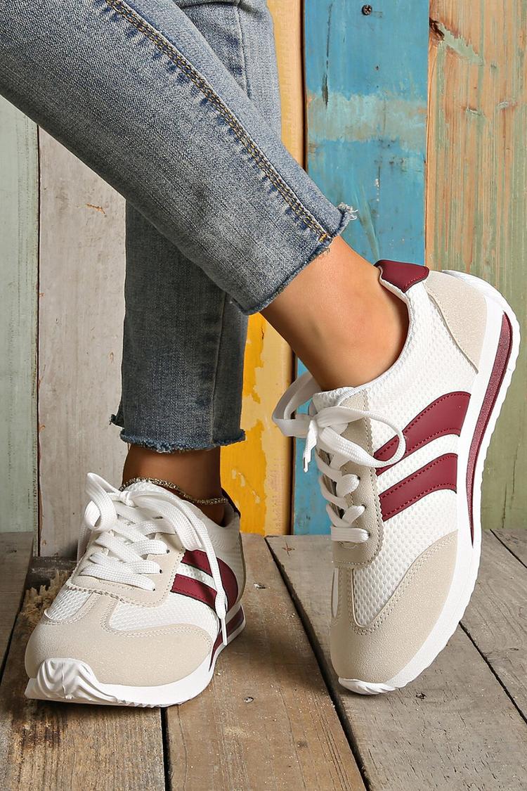 Sneakers traspiranti con punta tonda e lacci, con patchwork colorblock 