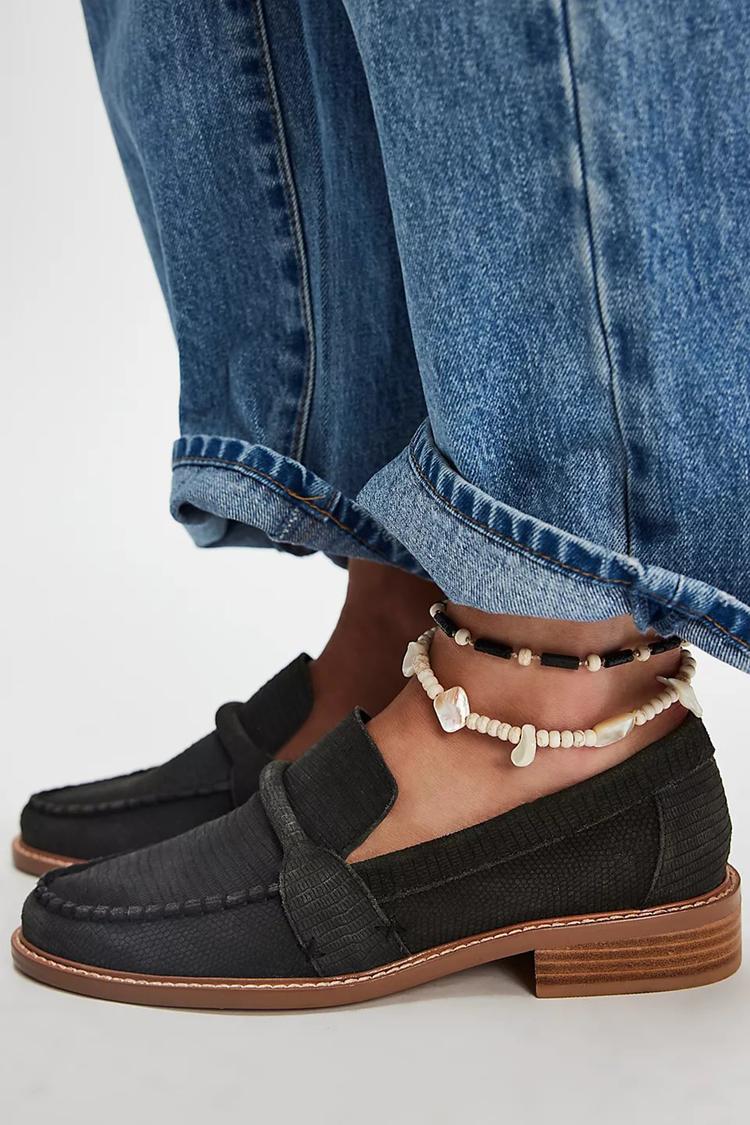 Einfarbige Loafers mit Nahtdetail, runde Spitze, schwarz [Vorbestellung]