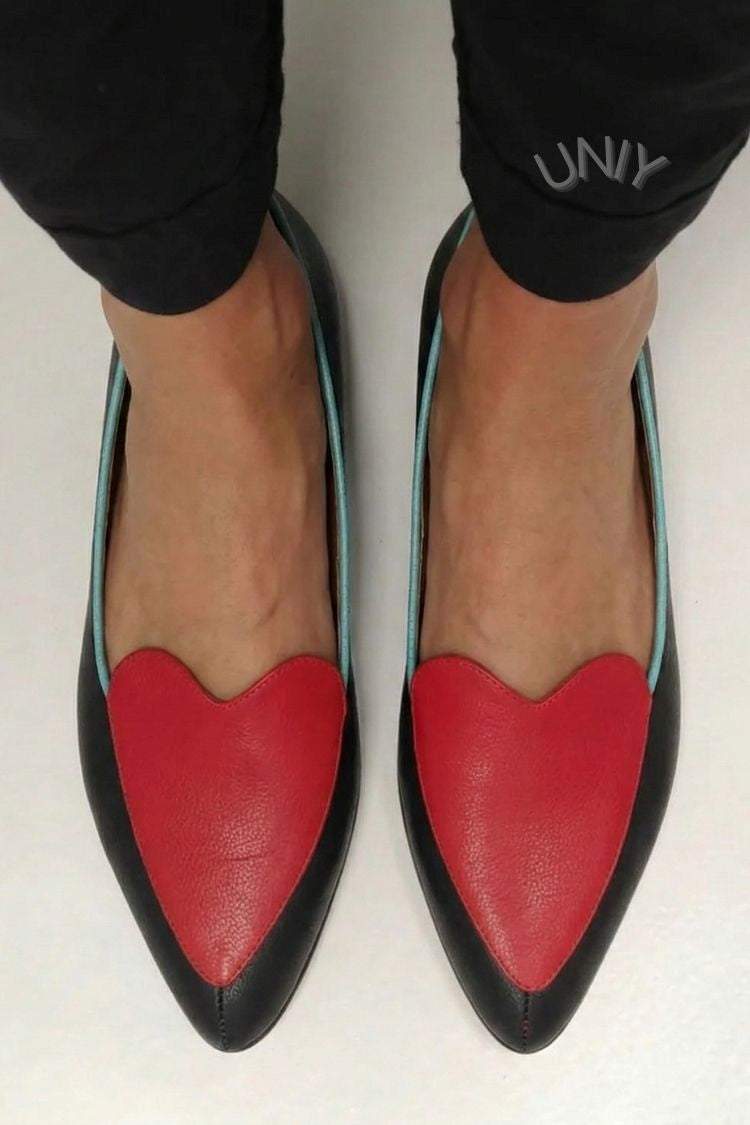 Ballerine vintage con punta a punta e dettaglio a cuore a contrasto nero rosso [Pre-ordine]