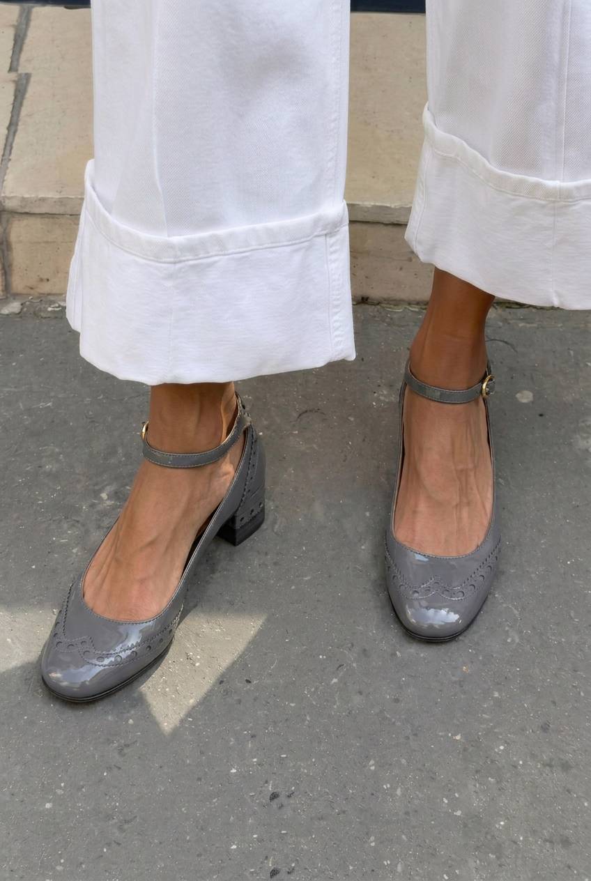 Brogue Detail Round Toe Ankle Strap Block Heels [Pre Order]