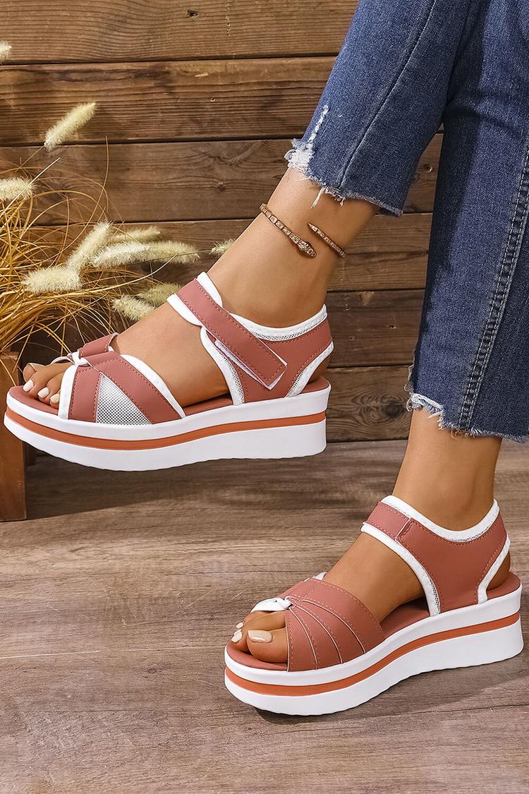 Sandali casual con plateau e punta tonda con patchwork e finiture a contrasto