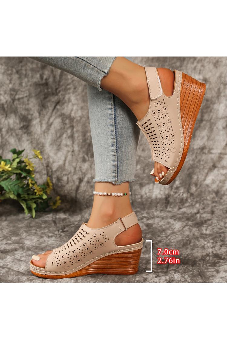 Sandali con zeppa e cinturino posteriore casual, con punta tonda e traforata, tinta unita