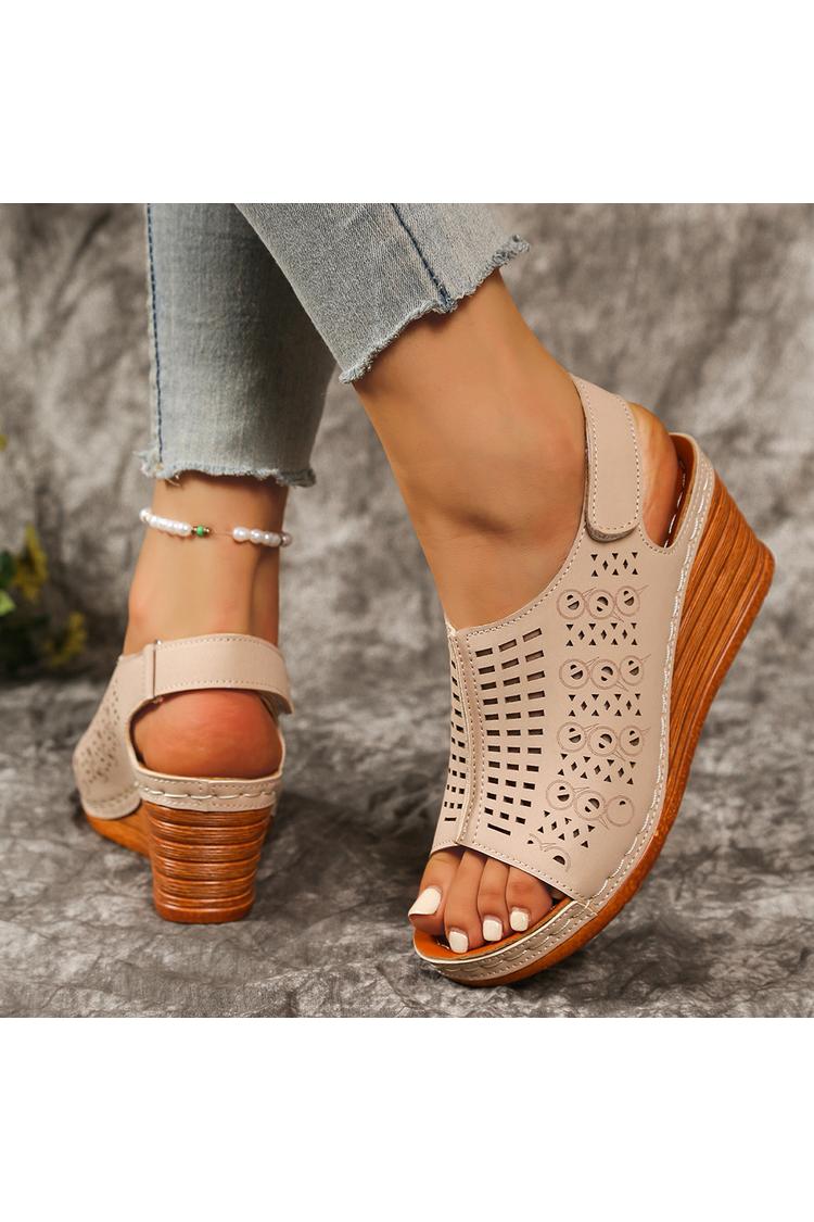 Sandali con zeppa e cinturino posteriore casual, con punta tonda e traforata, tinta unita