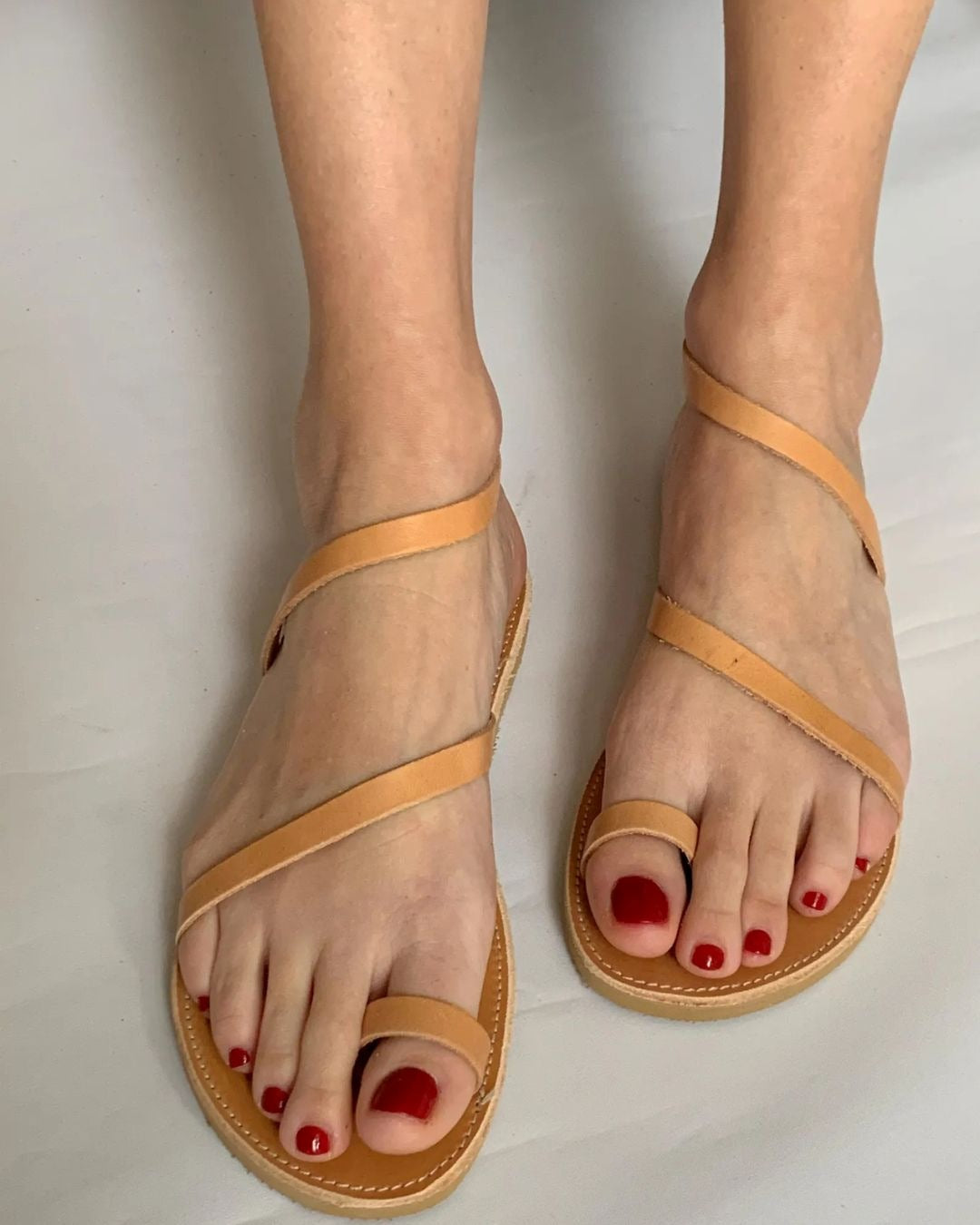 Einfarbiger Leder-Dünnriemen-Zehenring Sommer Römische Sandalen [Vorbestellung]