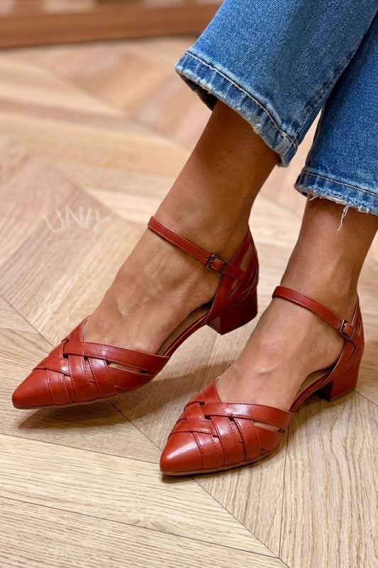 Elegantes zapatos de tacón de bloque con tira al tobillo y punta puntiaguda, de color rojo ladrillo tejido [Preventa]