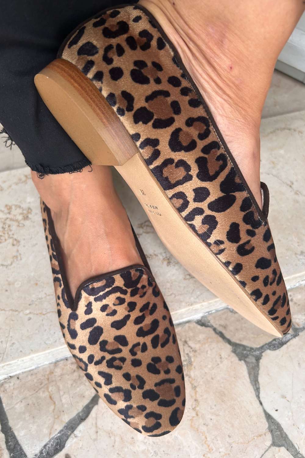 Ballerine a punta in raso con stampa leopardata [Pre-ordine]