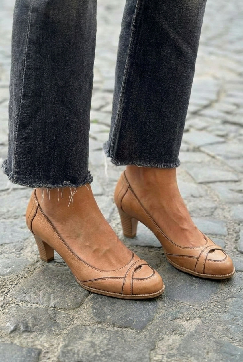 Retro Cutout Round Toe Mid Chunky Pumps [Pre Order]