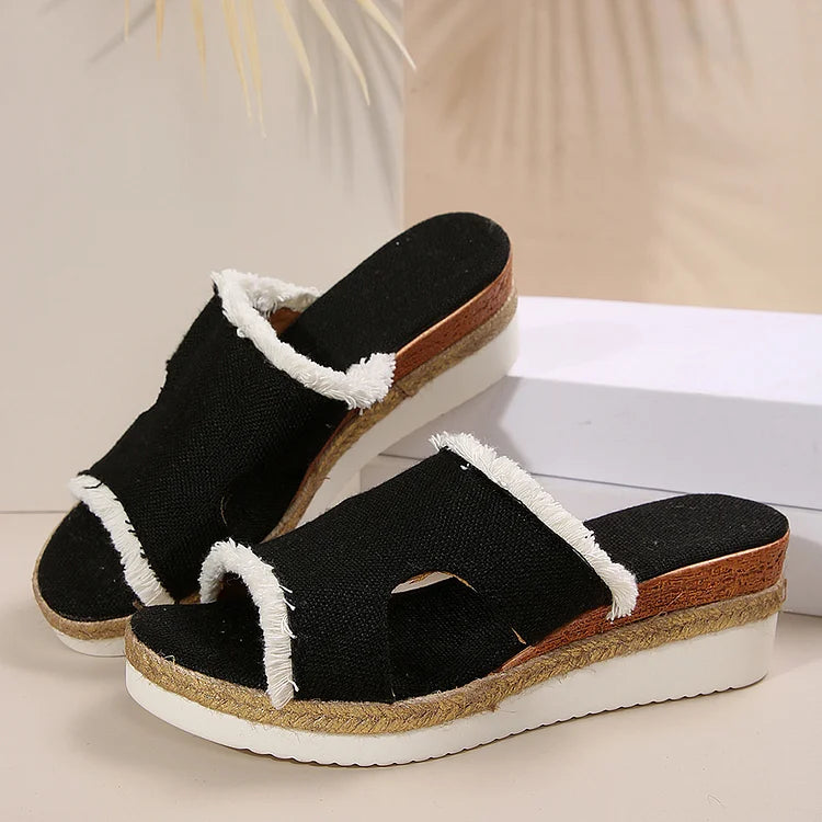 Kapcie na koturnie Canvas Colorblock z surowym wykończeniem, wycięciem i odkrytymi palcami