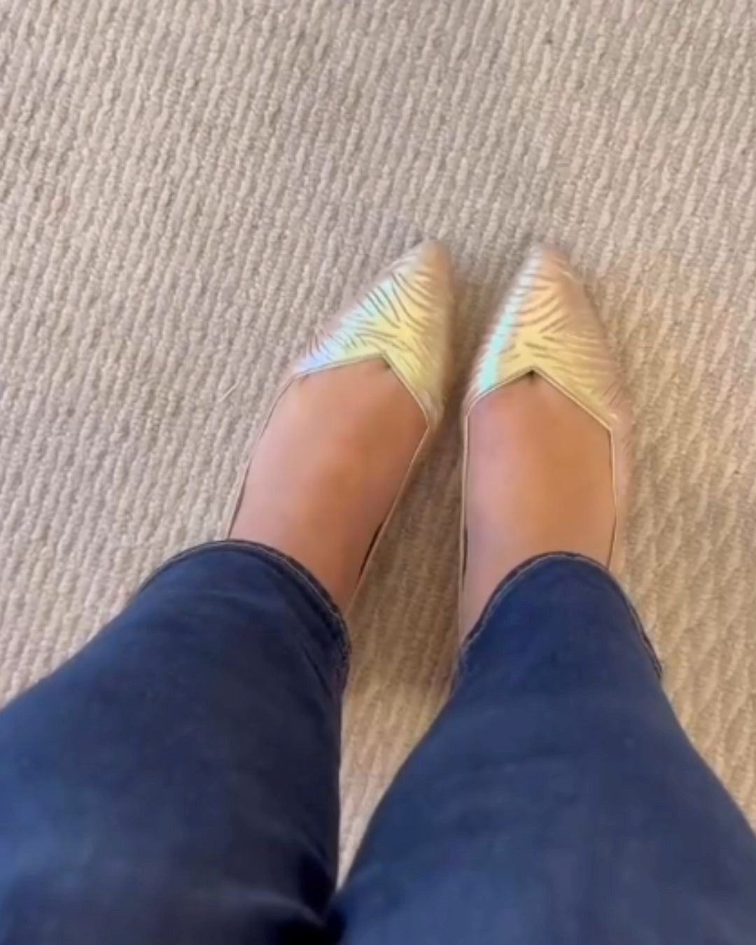 Sabrinas Bico Apontado com Estampa de Crocodilo em Relevo [Pré-Encomenda]