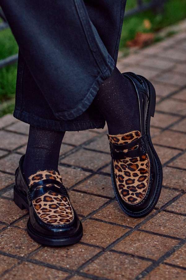 Mokasyny z okrągłym noskiem z prawdziwej skóry w panterkę [Przedsprzedaż]