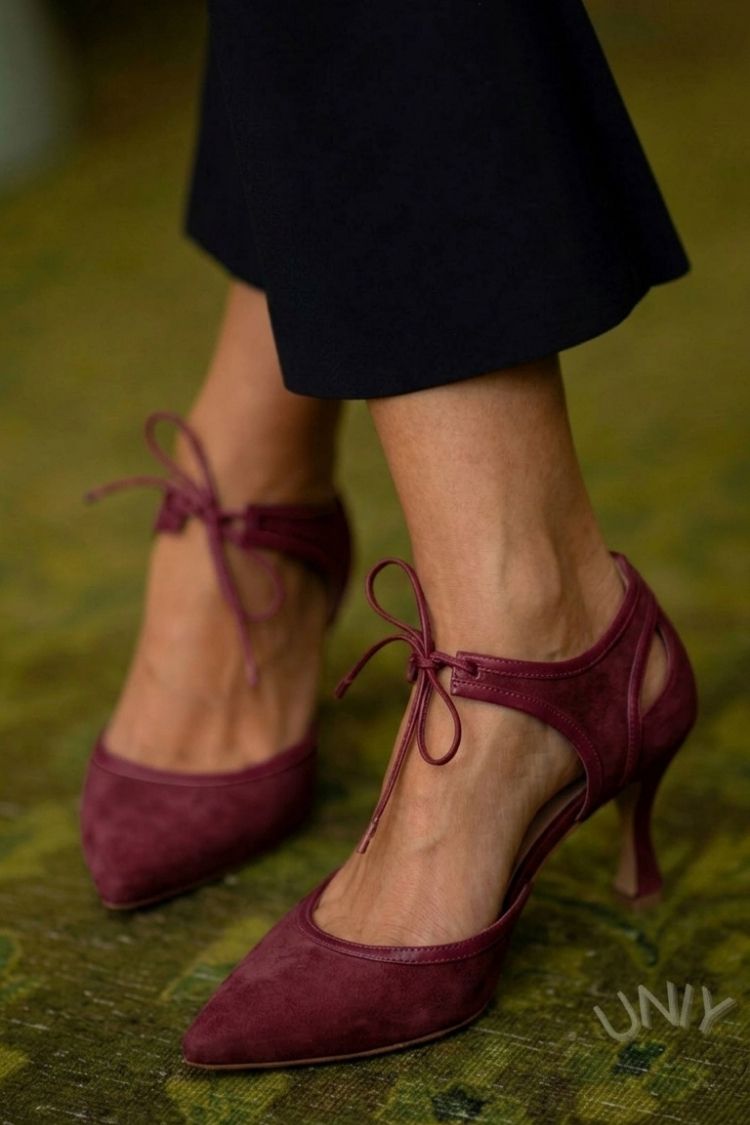 Elegante Mauve Suède Puntige Hakken met Uitgesneden Strik [Voorbestelling]