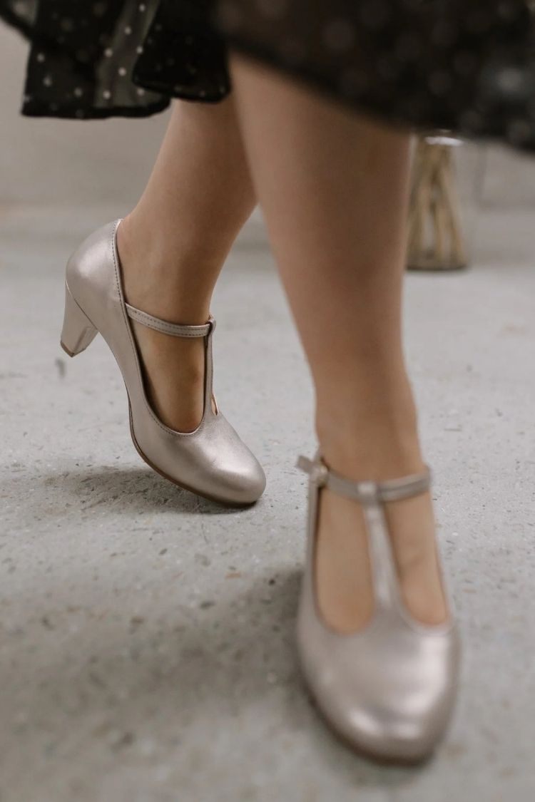 Scarpe con tacco a T in vernice argento metallizzato [Pre-ordine] 