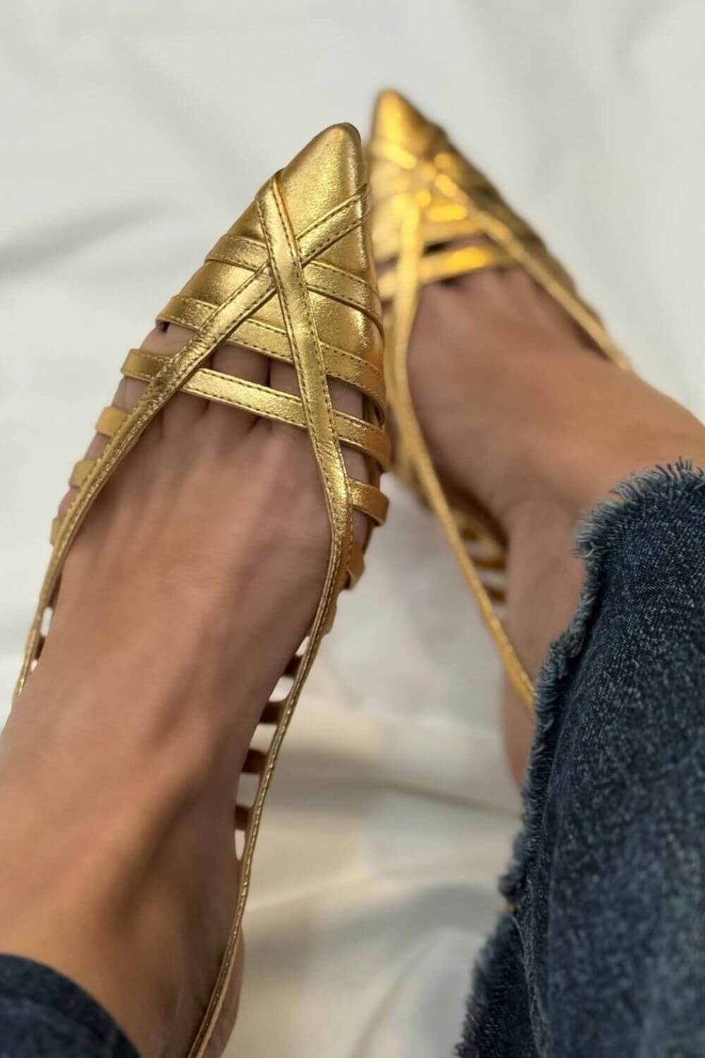 Ballerine slip-on con punta a punta e cinturino, ritagli dorati [Pre-ordine]