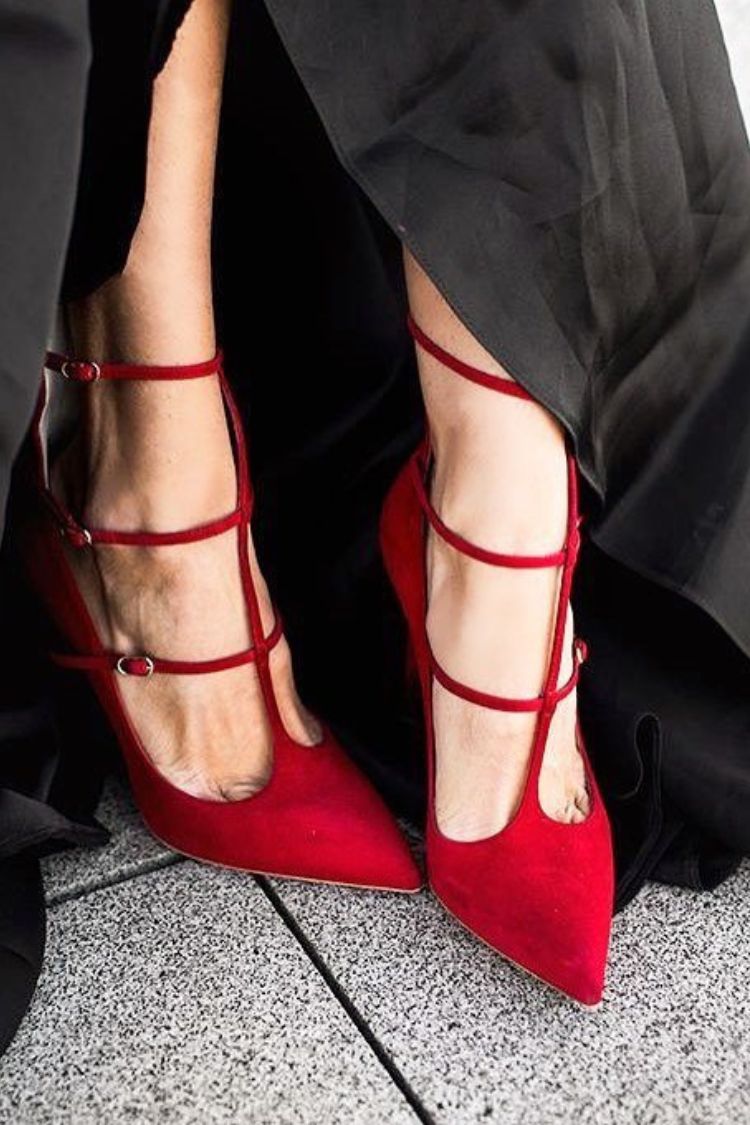 Rote spitze Zehen Mehrfach-Riemchen Kunstwildlederabsätze [Vorbestellung]