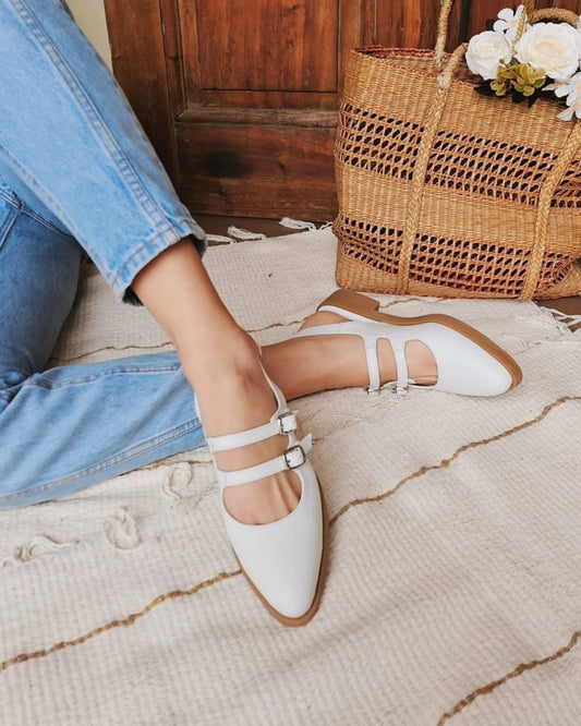 Elegante einfarbige spitze Pumps mit niedrigem Absatz [Vorbestellung]