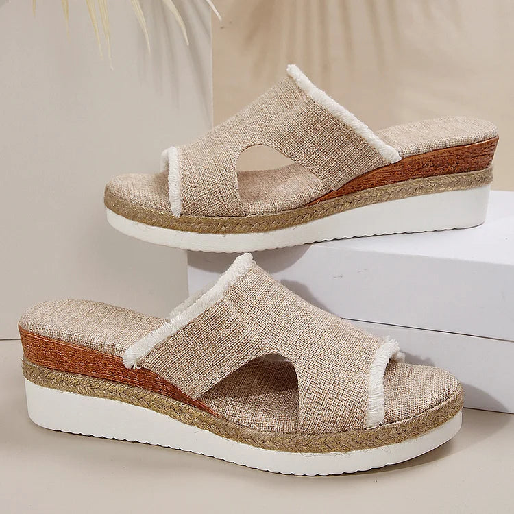 Kapcie na koturnie Canvas Colorblock z surowym wykończeniem, wycięciem i odkrytymi palcami