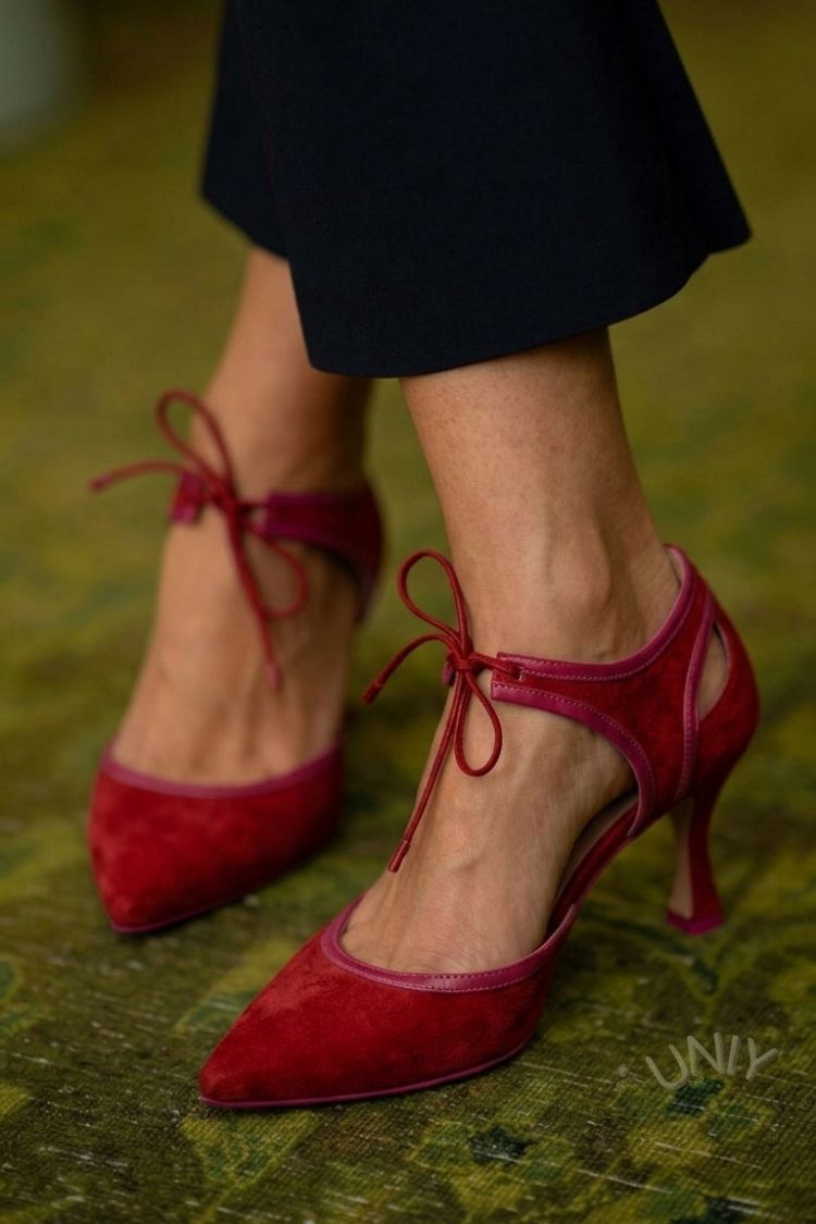Elegante Mauve Suède Puntige Hakken met Uitgesneden Strik [Voorbestelling]