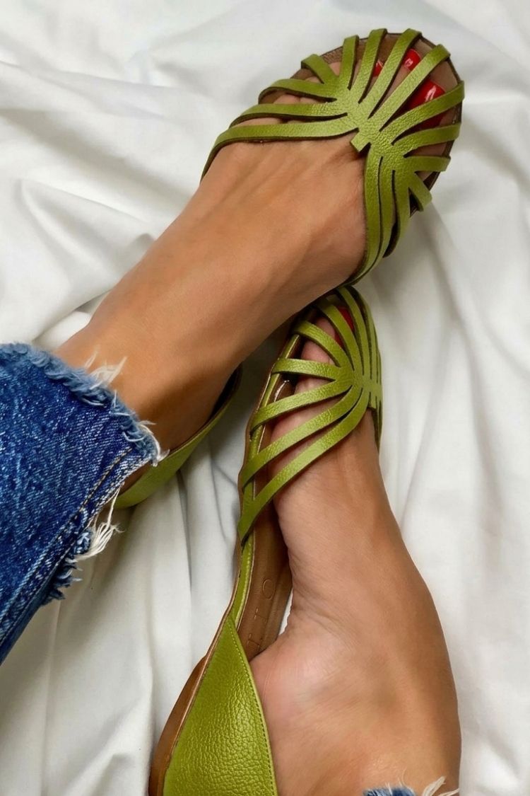 Round Toe Hollow Out Solid Color Black Sandals