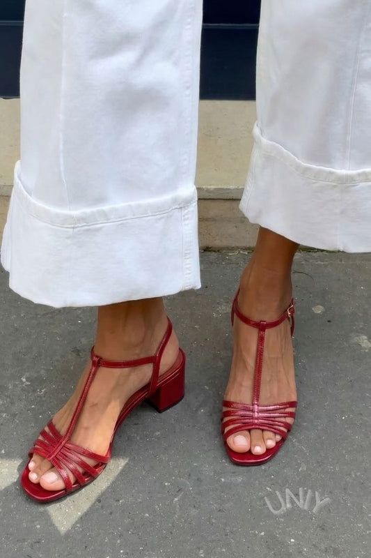 Chique rode sandalen met T-band, meerdere bandjes en blokhak [Pre Order]