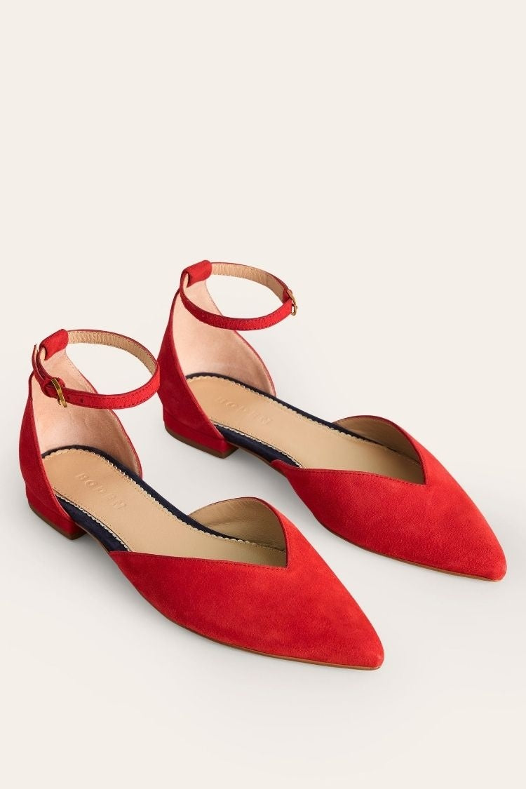 Ballerine Dorsay a punta in pelle scamosciata rossa con cinturino alla caviglia [Pre-ordine]