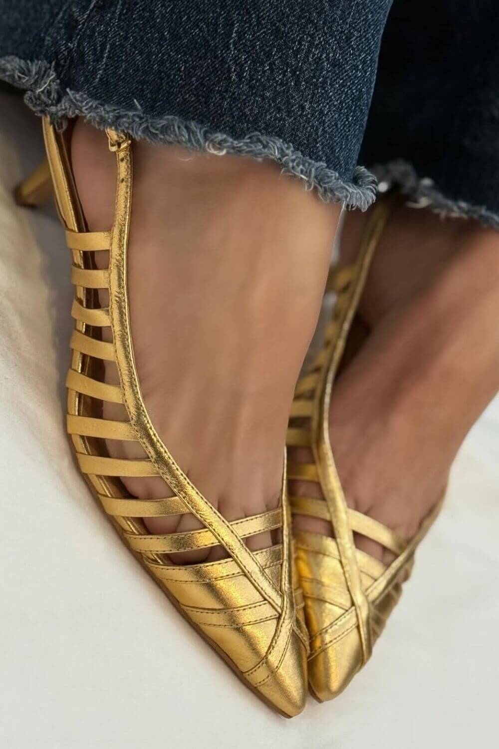 Ballerine slip-on con punta a punta e cinturino, ritagli dorati [Pre-ordine]