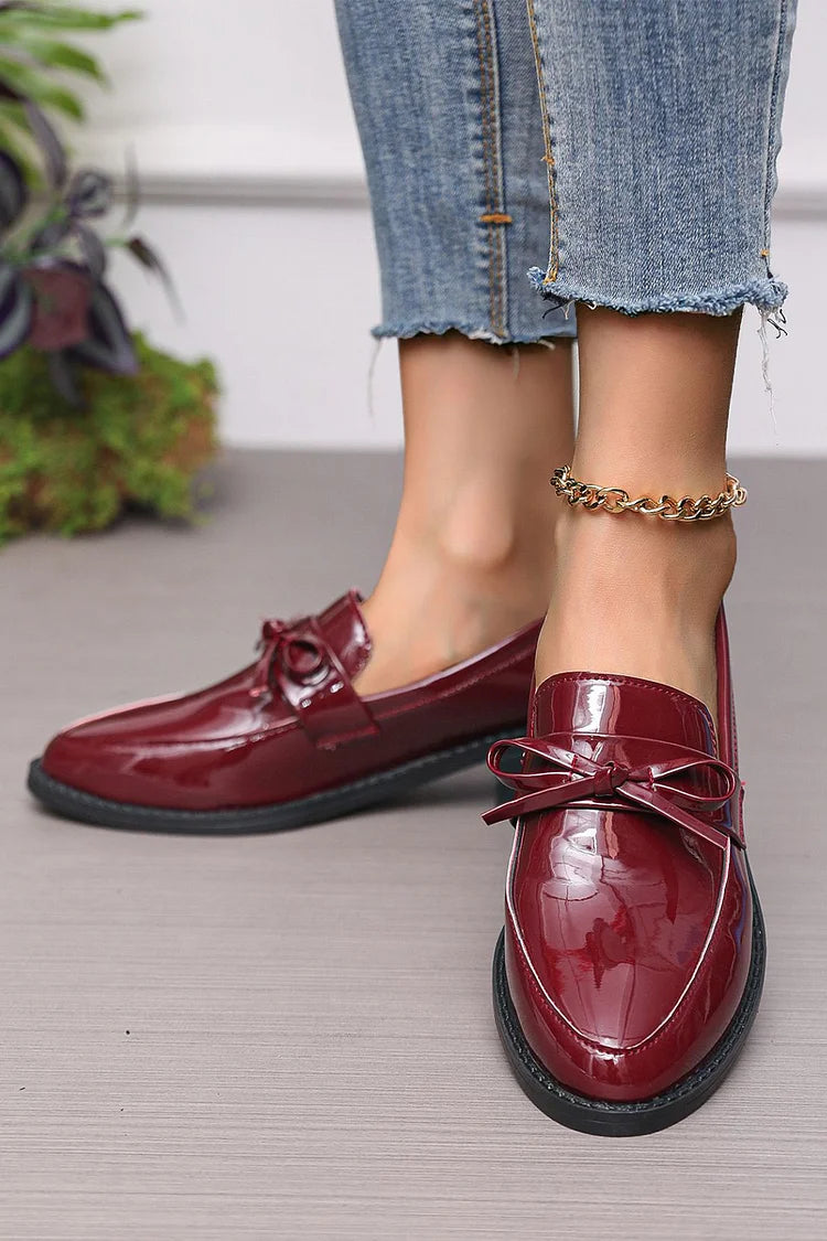 Einfarbige, spitze Zehen-Loafer mit Blockabsatz und Schleifendekor im Patchwork-Stil