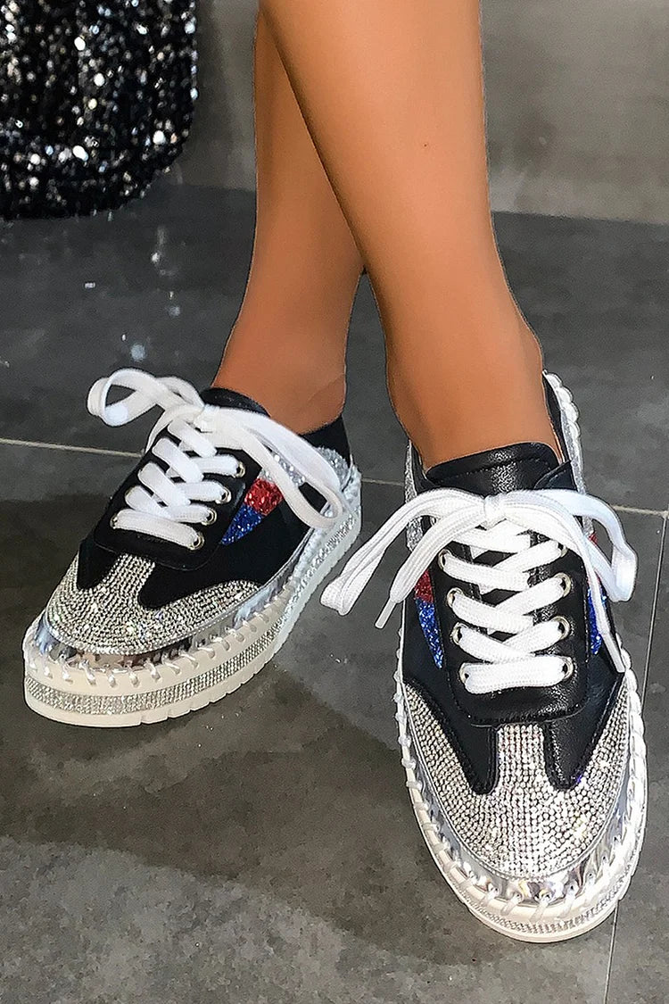 Sneakers con lacci, punta rotonda, dettagli cuciti e strass multicolor 