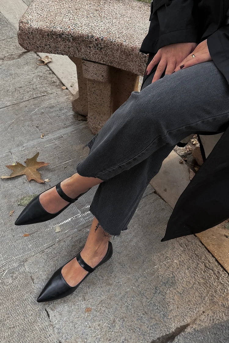 Solid Color Instep Strap Pointed Toe Black Flats [Pre Order]