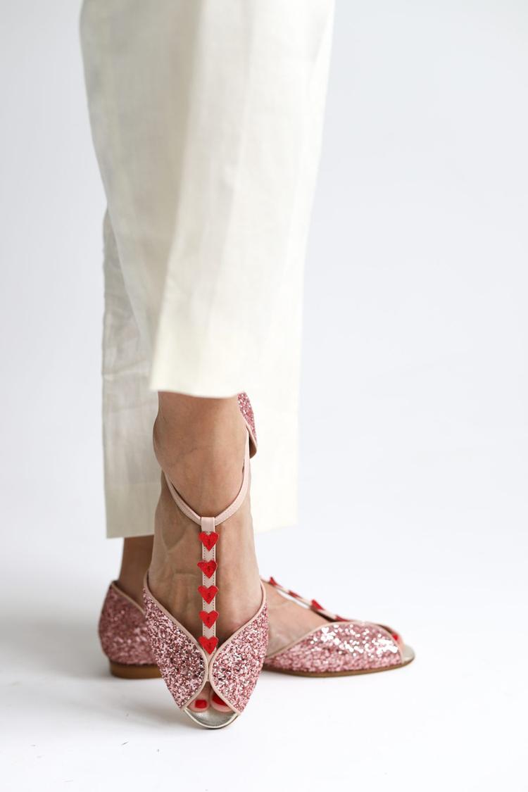 Heart Decor T-Strap Buckle Glitter Peep Toe Pink Sandals [Pre Order]