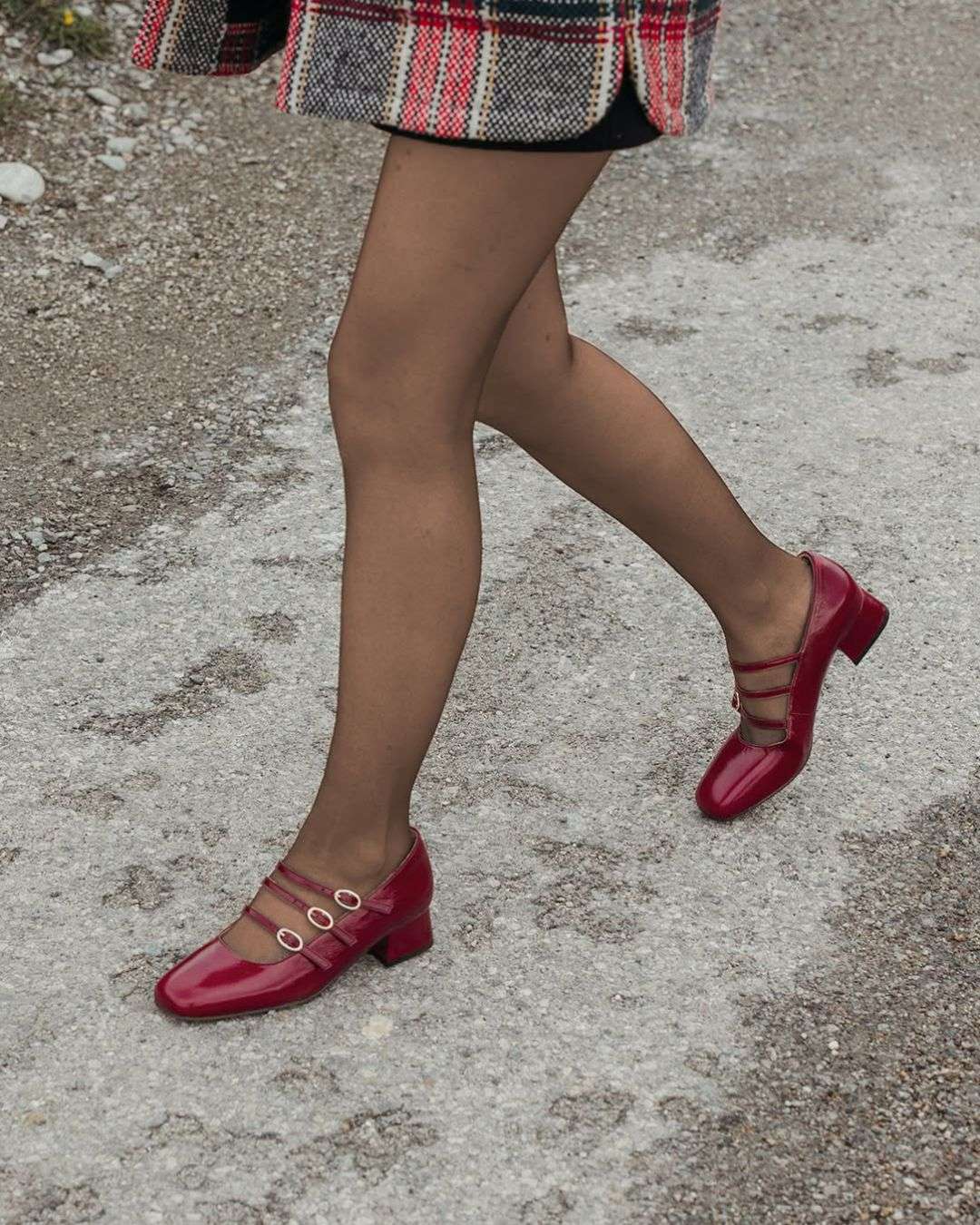 Bordeauxroter Lackleder Retro Quadratische Spitze Dreifach Schnalle Niedrige Blockabsätze [Vorbestellung]