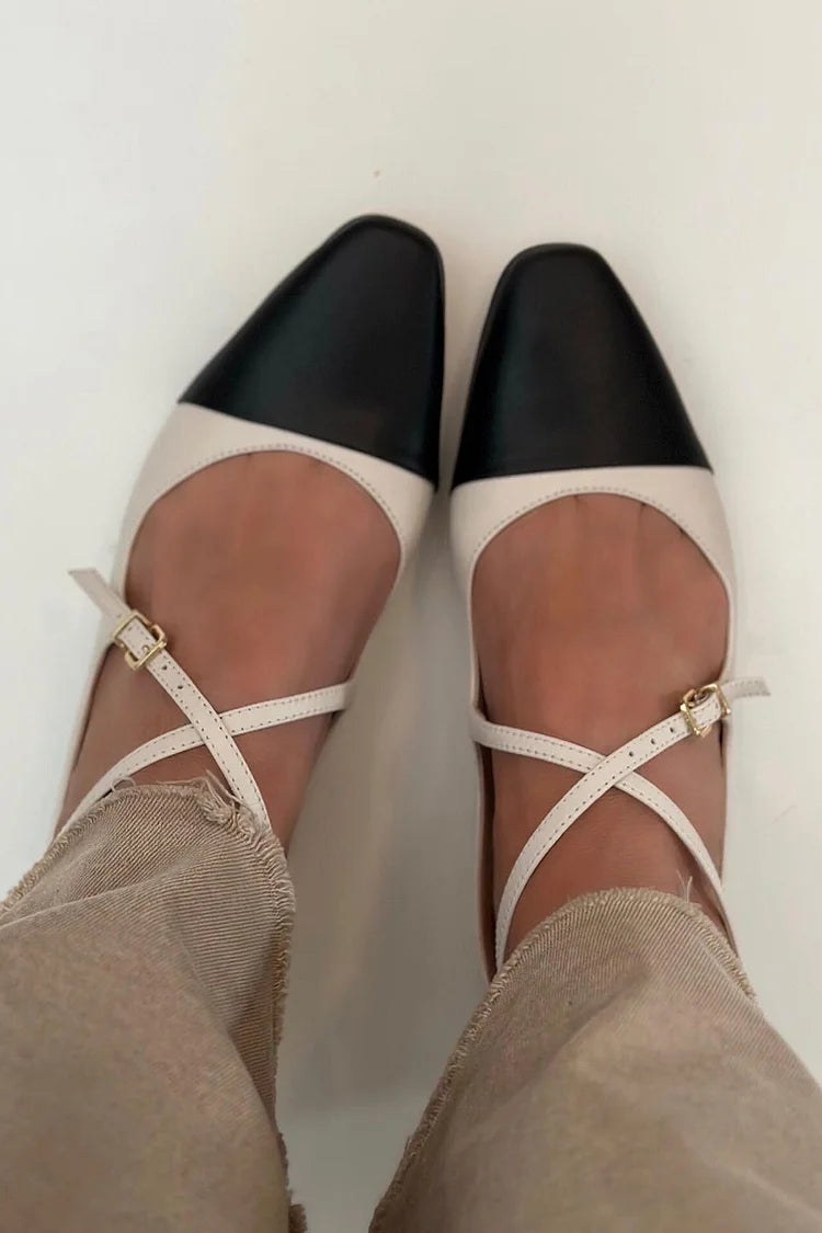 Ballerine beige con punta quadrata e fibbia incrociata color block [Pre-ordine] 