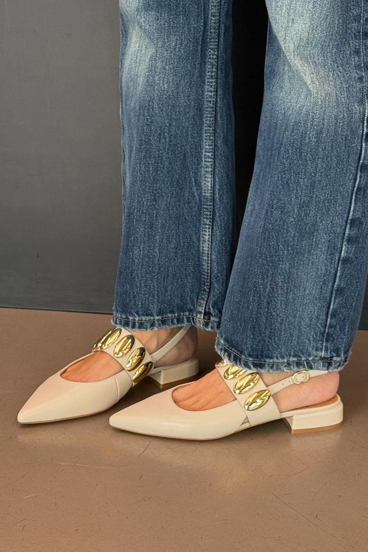 Metalowe ozdobne beżowe baleriny z odkrytą piętą i szpiczastym noskiem [Przedsprzedaż]