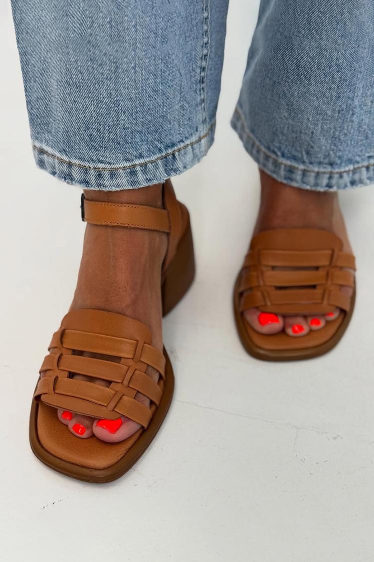 Scarpe con tacco grosso marrone chiaro con punta quadrata intrecciata e traforata [Pre-ordine]