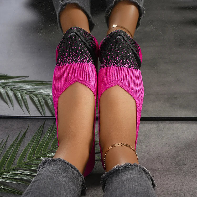 Ballerine traspiranti con punta affilata e lavorazione a maglia colorblock