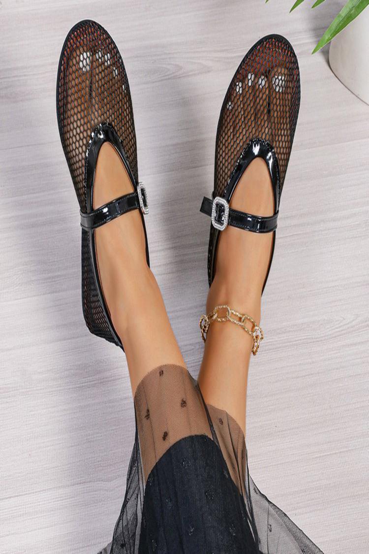 Scarpe basse casual con punta tonda traforata, cinturino sul collo del piede, fibbia e patchwork 