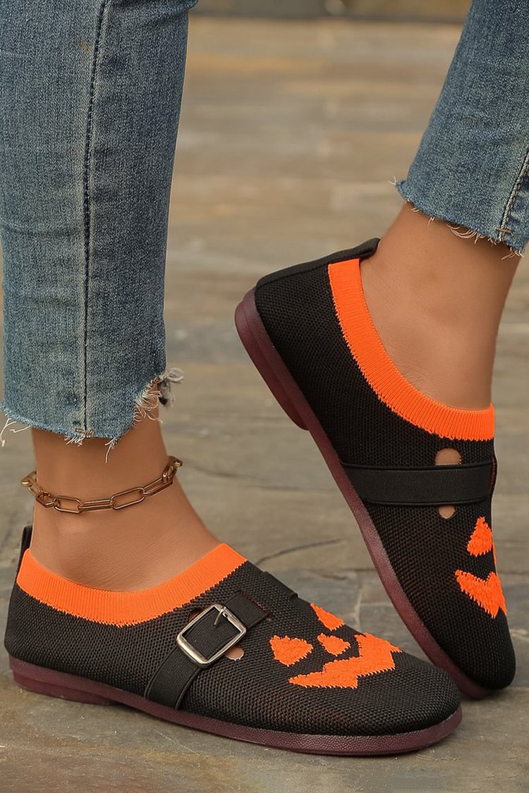 Scarpe basse con punta tonda e cinturino con fibbia e motivo zucca di Halloween colorblock 