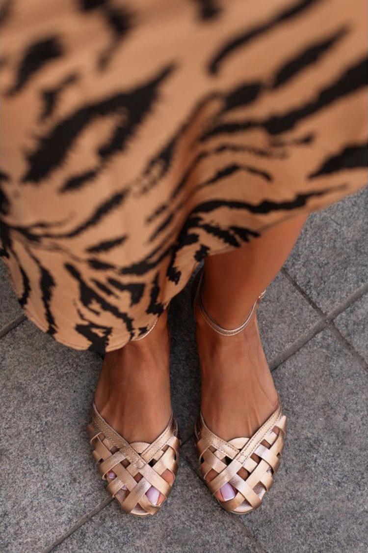 Ausgehöhlte Runde Zehen Knöchelriemen Schnalle Champagner Sandalen