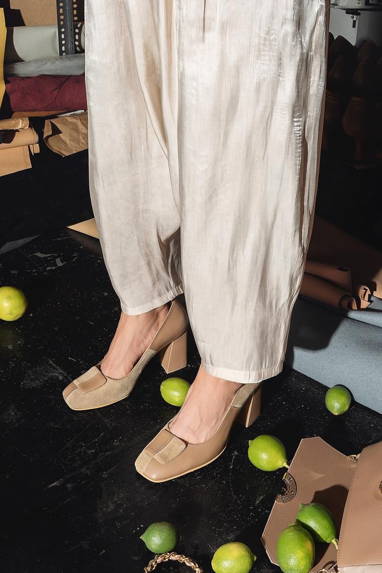 Scarpe casual con tacco grosso color cachi e punta quadrata patchwork [Pre-ordine]